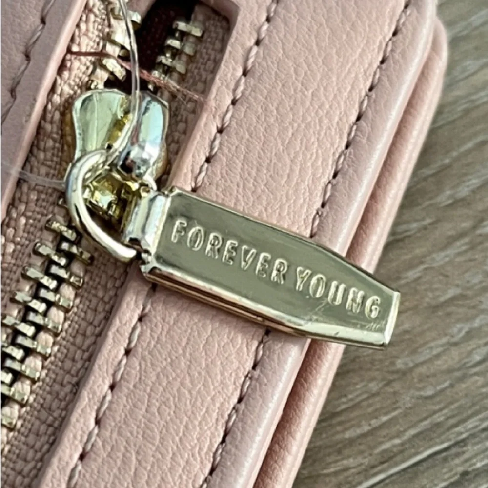 Forever Young Blush Pink Women's Wallet - NWOT - Picture 5 of 7